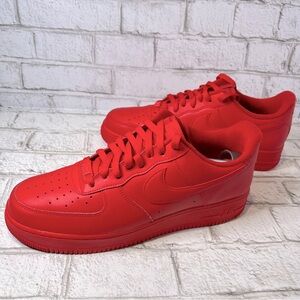 🥊🥊🥊Nike Air Force 1 Low
Triple Red US 13/ Euro 47.5